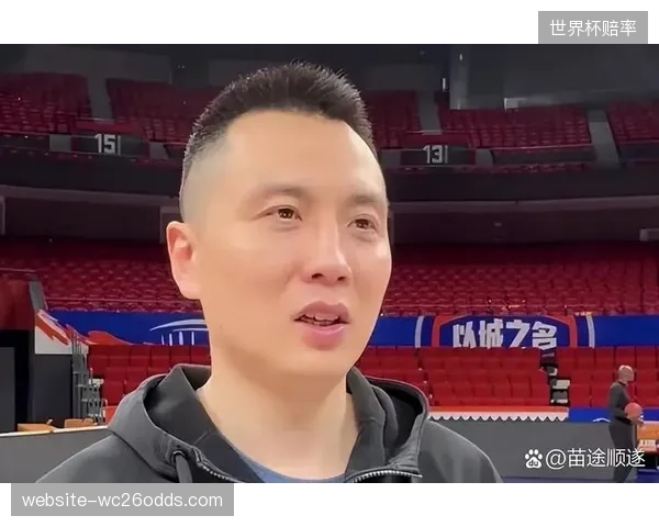 宁波队主帅卢伟凭借出色的调教荣获最佳教练，其防守反击体系效果显著。